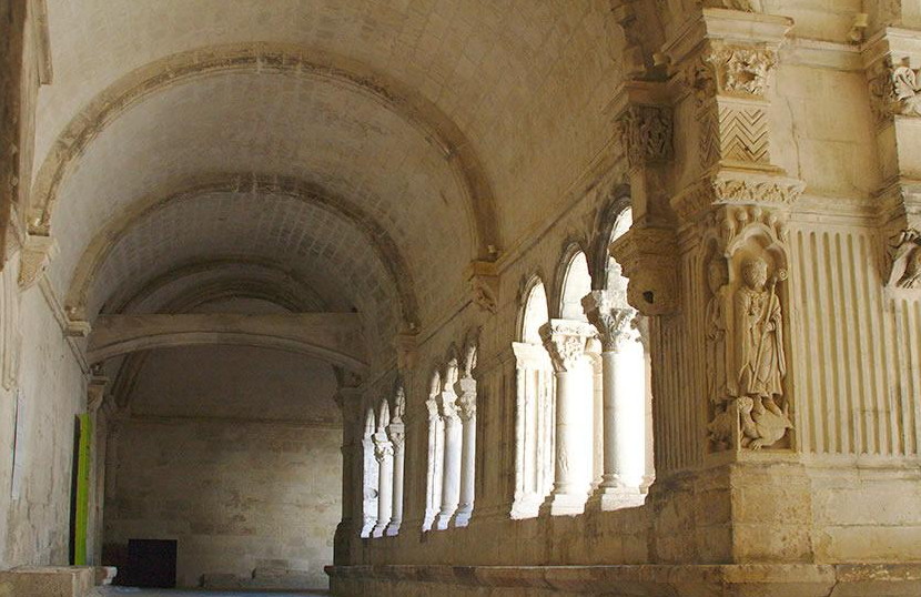 Camperreis Frankrijk: Abbaye de Montmajour