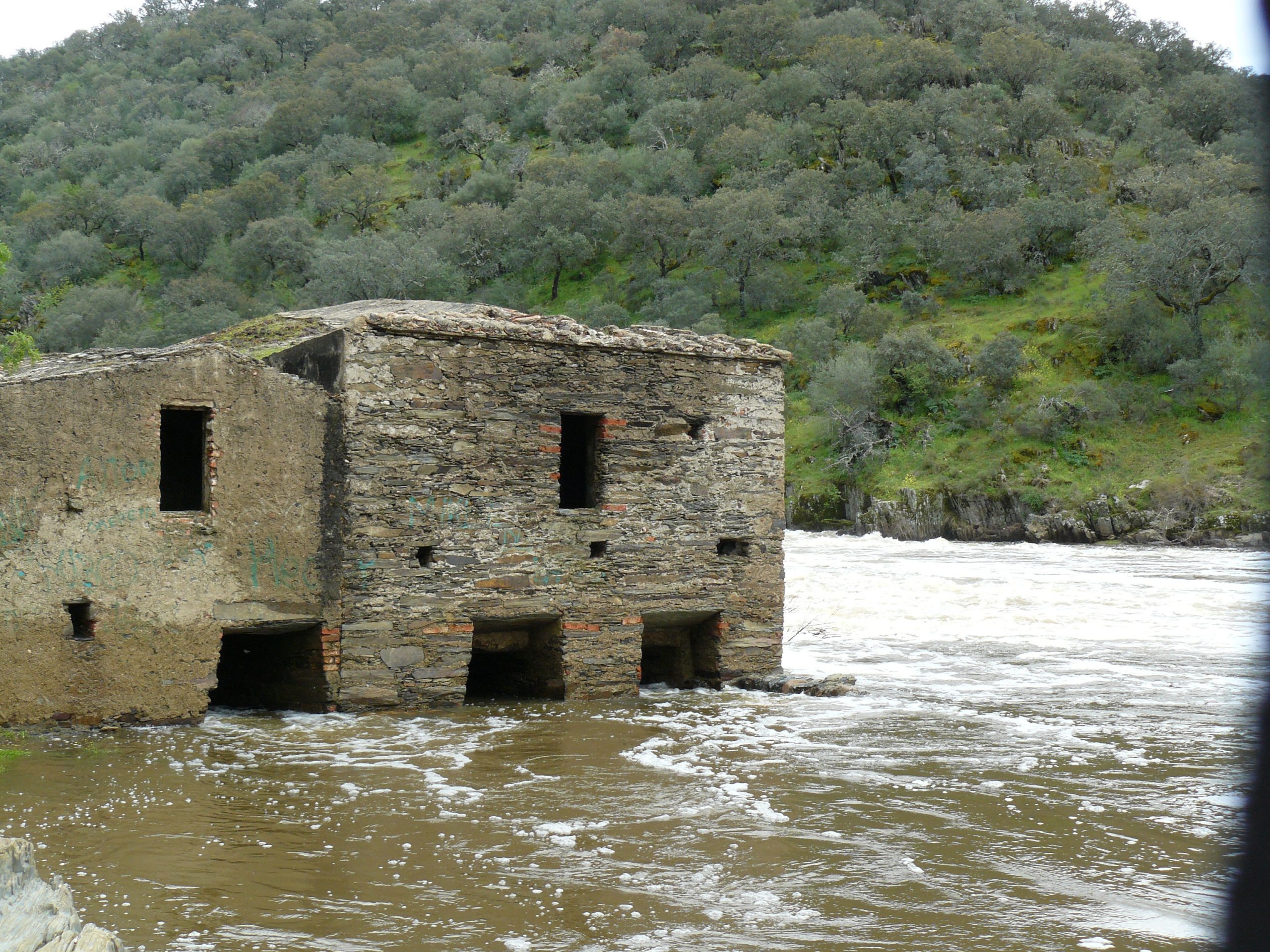 Ruine watermolen Rio Almonte